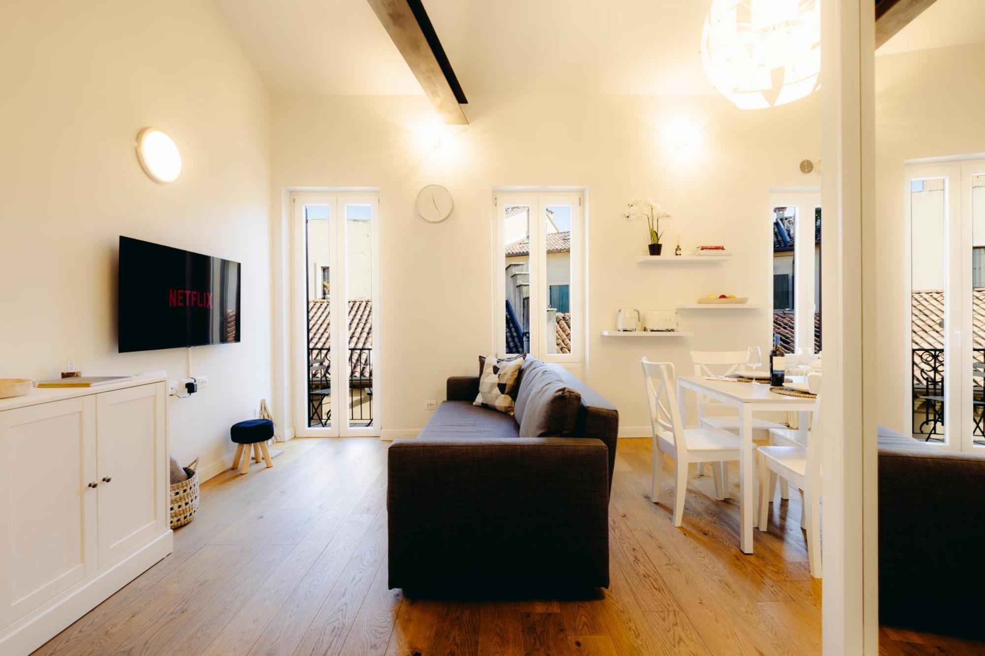 Eap Suites, Verona Luaran gambar