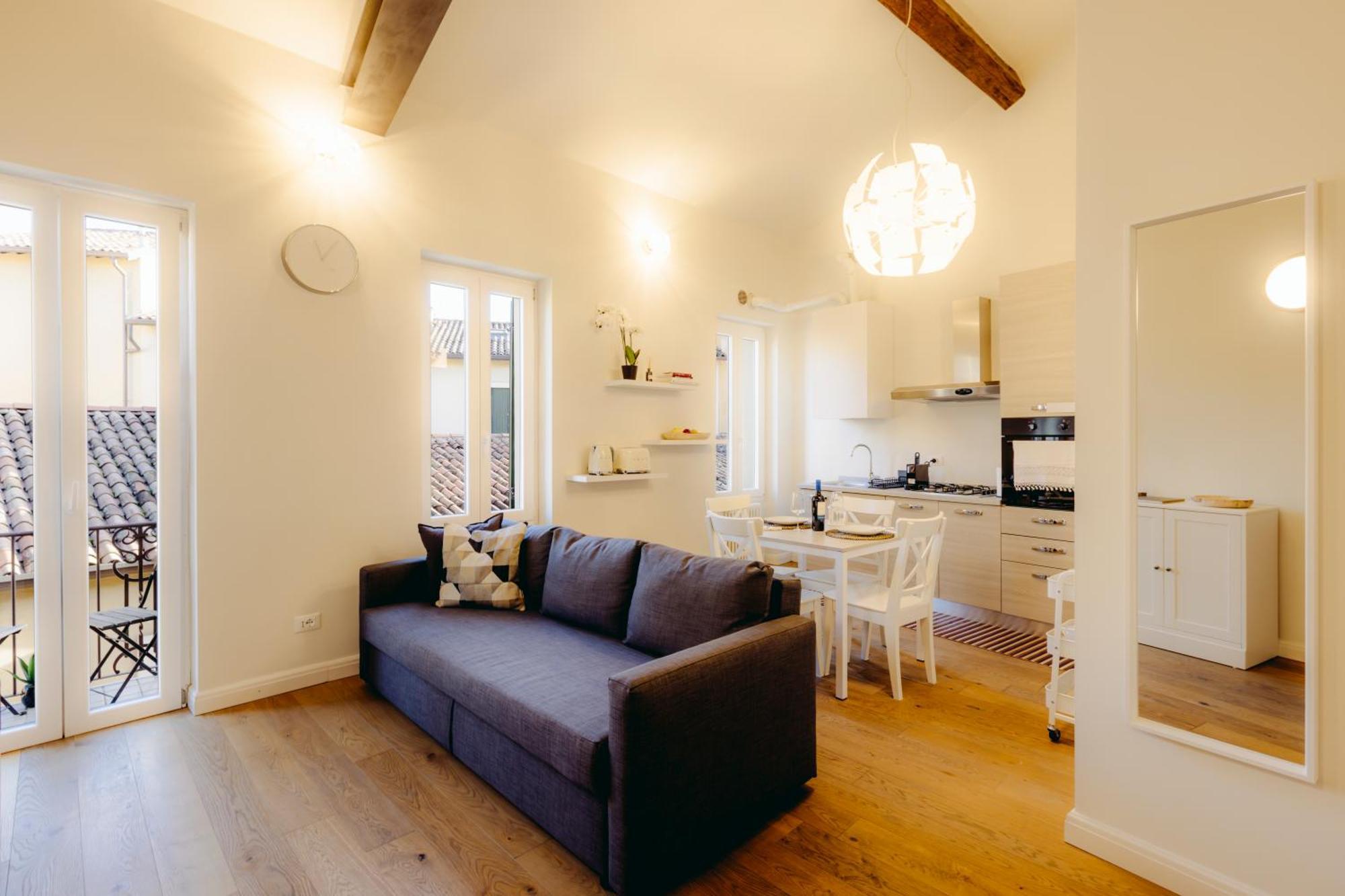 Eap Suites, Verona Luaran gambar